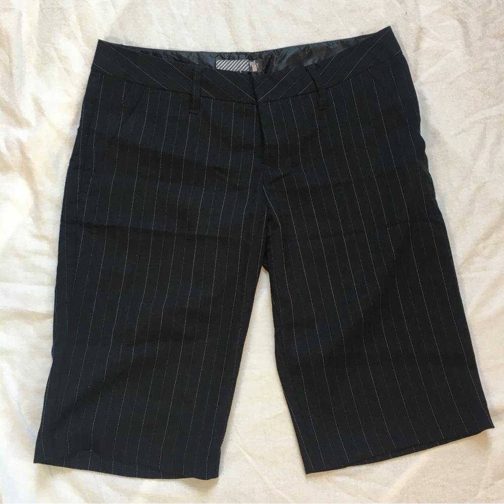 Y2K Volcom Little Priss Black Pinstripe Shorts, 5